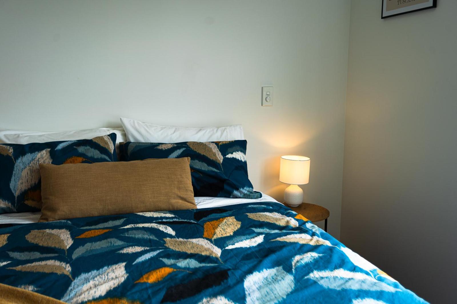 Modern 2 Bedroom Townhouse In Cbd With Parking! Sleeps 5 Christchurch Esterno foto