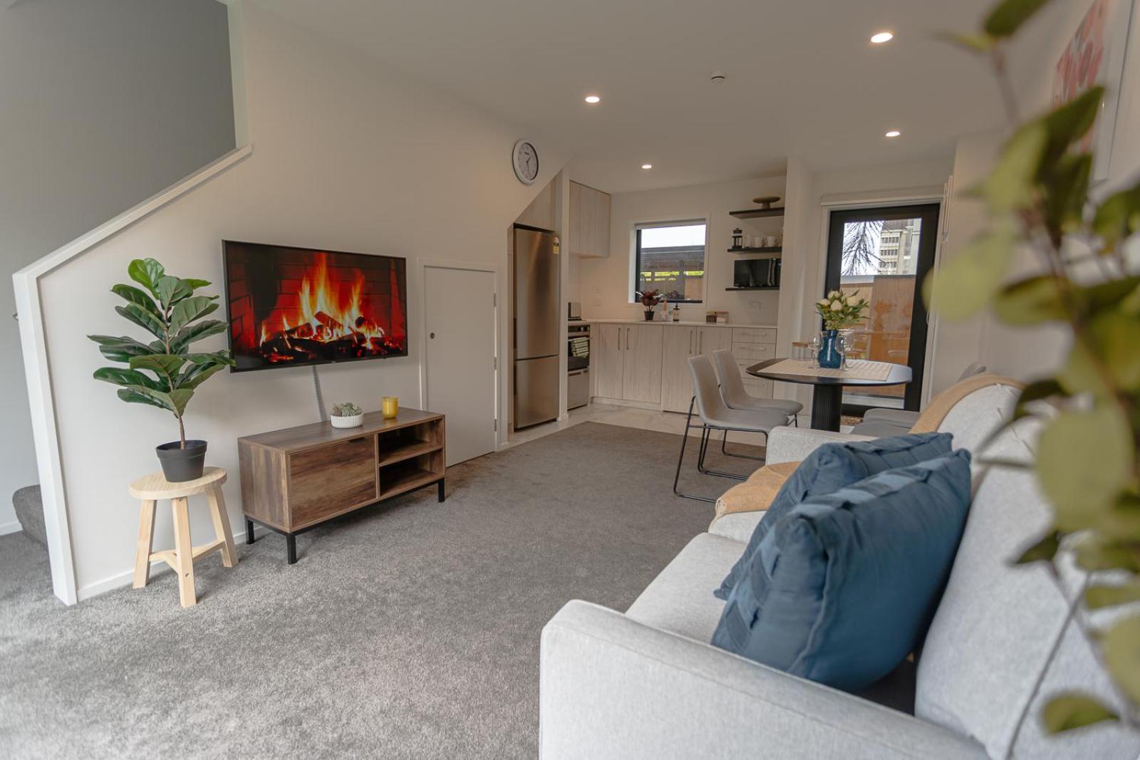 Modern 2 Bedroom Townhouse In Cbd With Parking! Sleeps 5 Christchurch Esterno foto