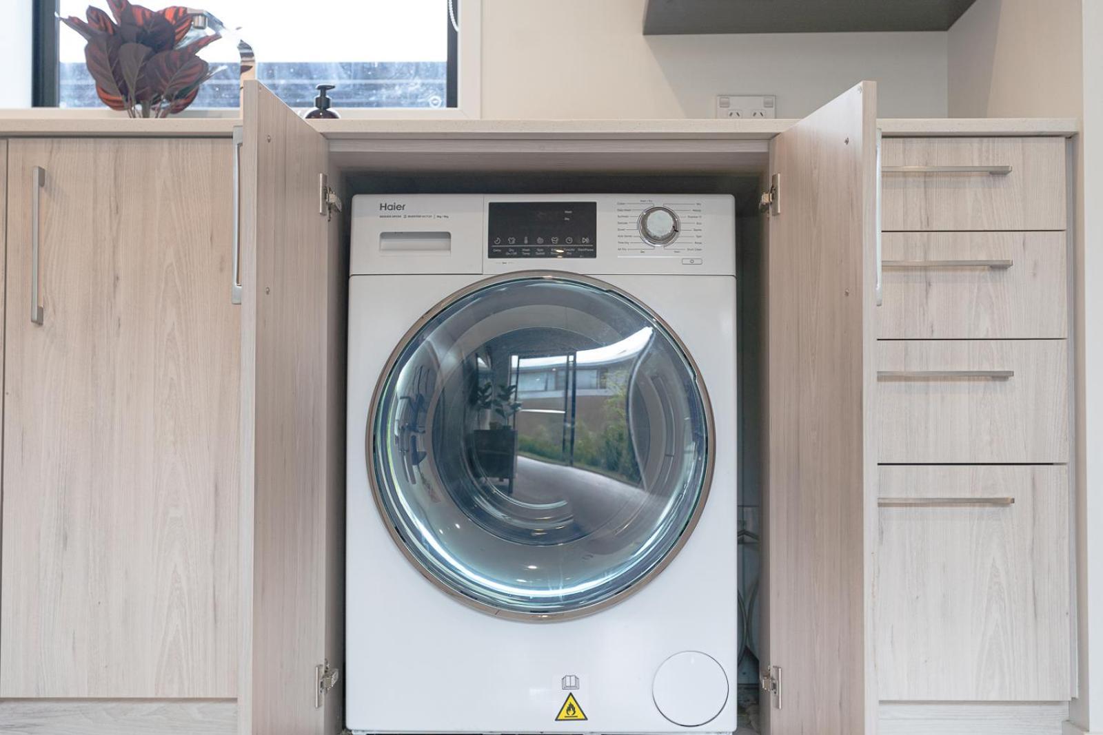Modern 2 Bedroom Townhouse In Cbd With Parking! Sleeps 5 Christchurch Esterno foto